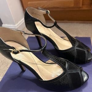 7,5 Isola black T-strap pumps